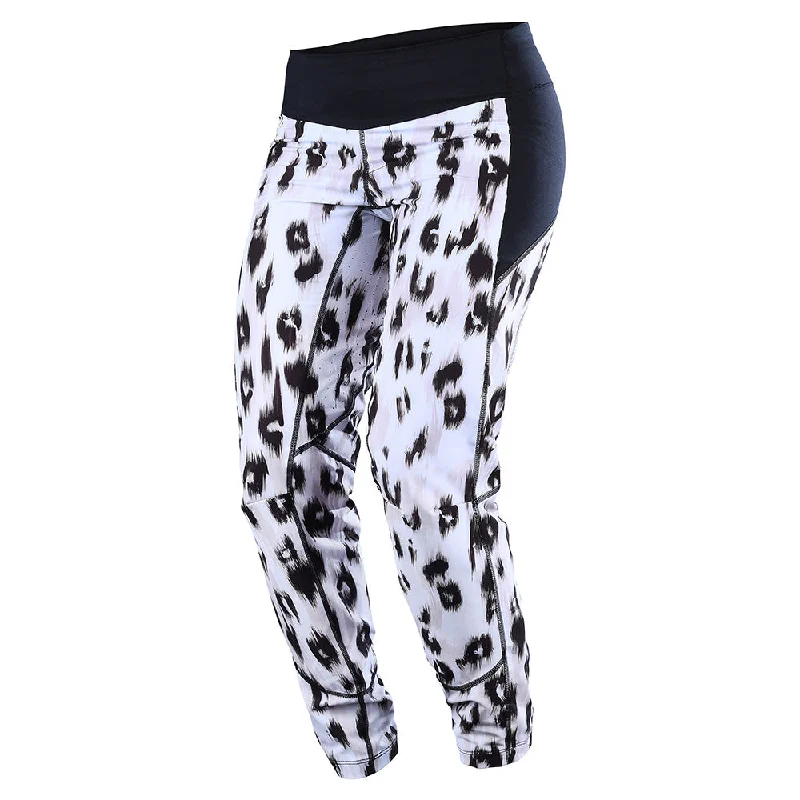Womens Luxe Pant Wild Cat White Classic Straight Pants