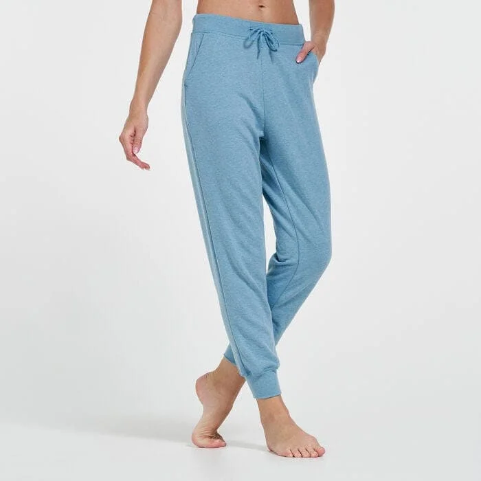 Nike CR Women's French Terry Pants 7/8 Modern Skinny Pants