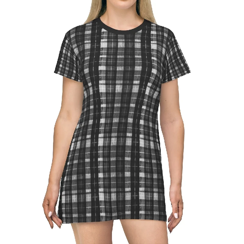 Black Tartan Print T-Shirt Dress, Gray Plaid Print Crew Neck Women's Dress- Made in USA Welt Pockets Slit Pockets Black Tartan Print T-Shirt Dress, Gray Plaid Print Crew Neck Women's Dress- Made in USA Welt Pockets Slit Pockets