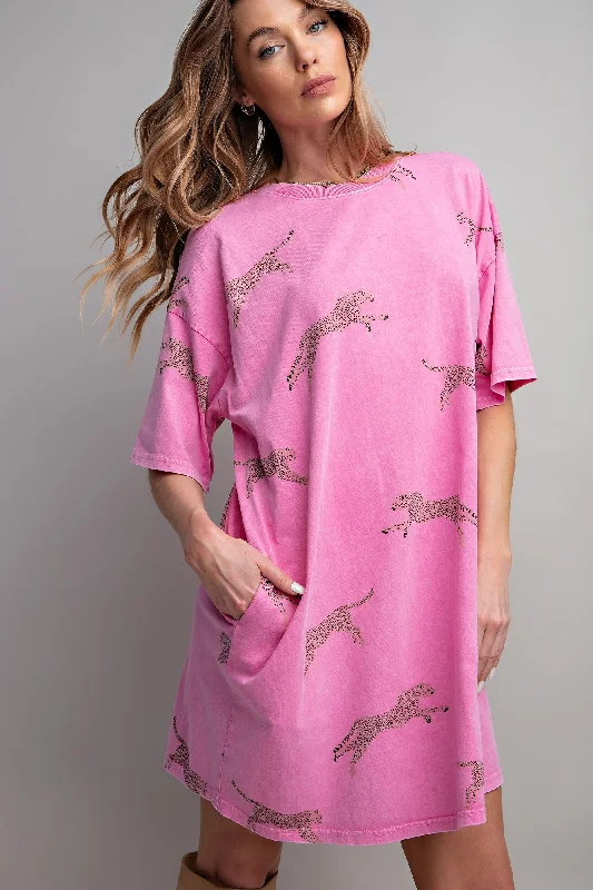 Easel Mineral Washed T-Shirt Dress with Cheetah Details in Barbie Pink Ribbed T-Shirt High Neck Heavyweight Easel Mineral Washed T-Shirt Dress with Cheetah Details in Barbie Pink Ribbed T-Shirt High Neck Heavyweight