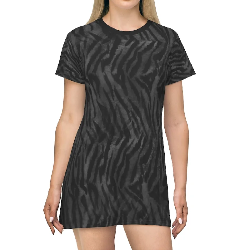 Grey Tiger Striped T-Shirt Dress, Animal Print Crew Neck Long Tee Shirt Dress - Made in USA Seamless Knitted Crochet Grey Tiger Striped T-Shirt Dress, Animal Print Crew Neck Long Tee Shirt Dress - Made in USA Seamless Knitted Crochet
