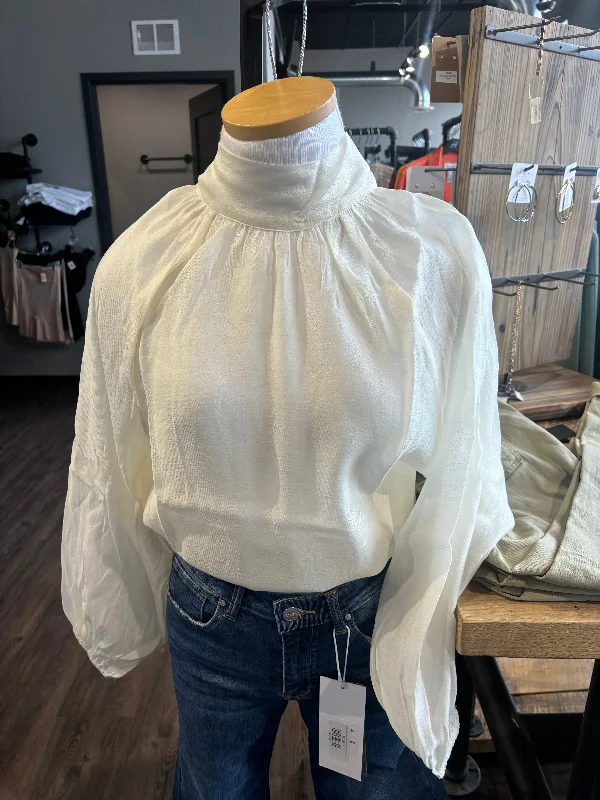 Molly Bracken off white woven blouse Modern Work Blouse